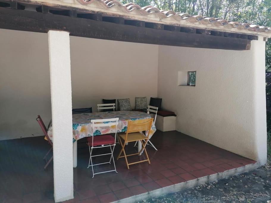 Studio Meyreuil-Terrasse-Au Calme En Campagne-Clim Luaran gambar